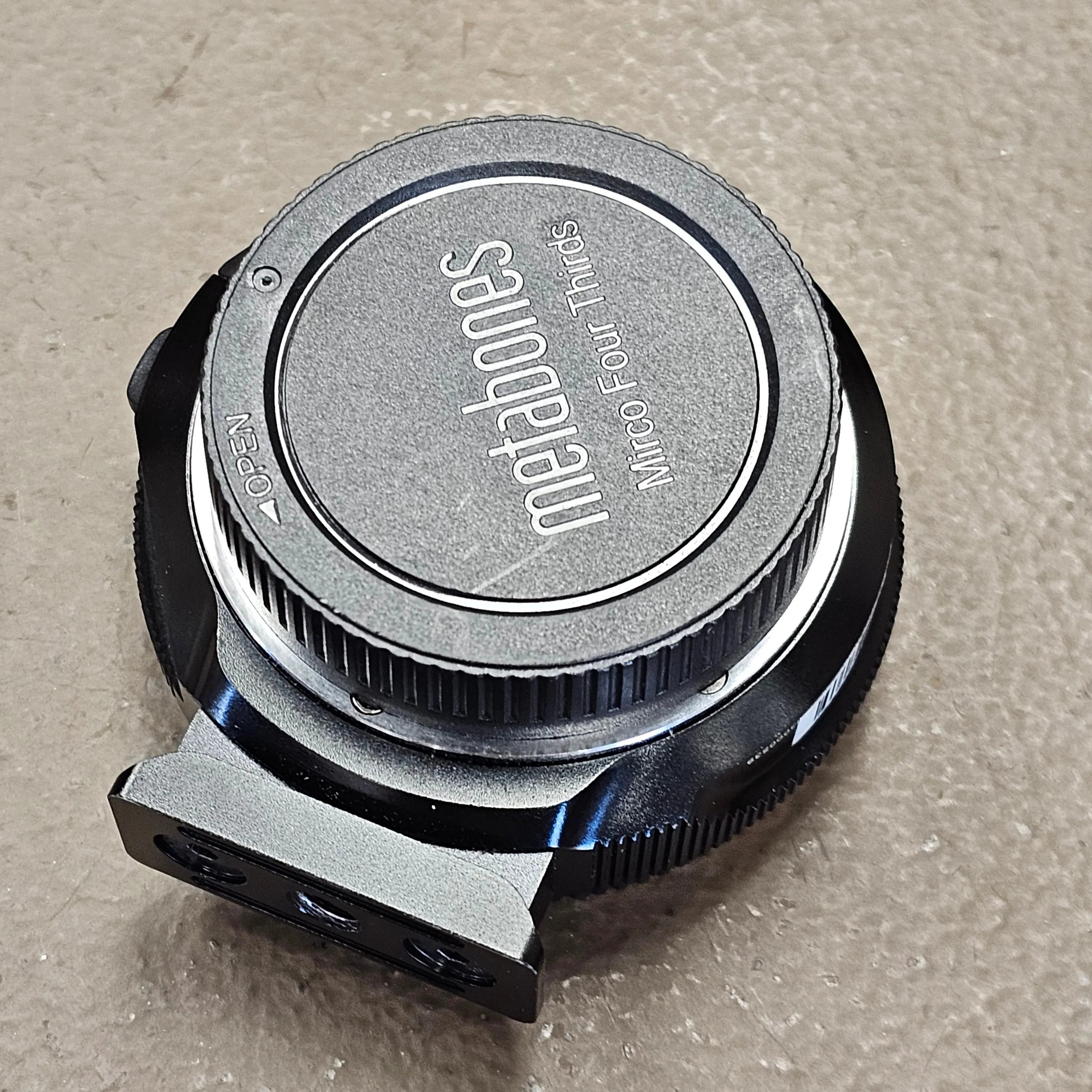 Metabones EF-MFT mount T Speed Booster XL 0.64x S# 25B000869